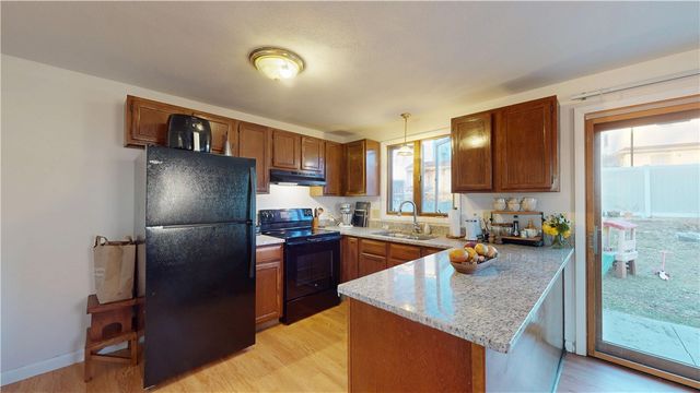 19 Pavilion Court, Cranston, RI 02920