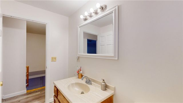 19 Pavilion Court, Cranston, RI 02920