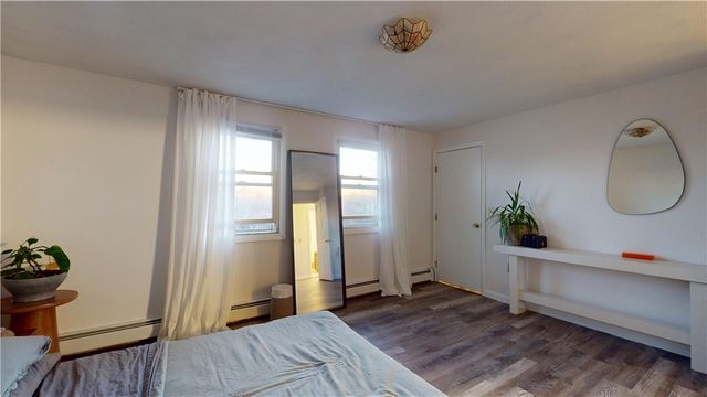 19 Pavilion Court, Cranston, RI 02920