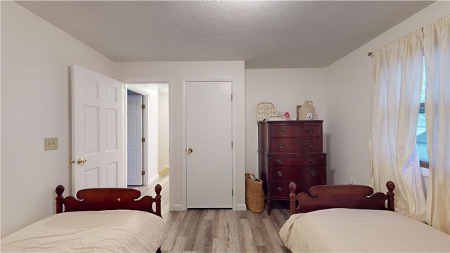 19 Pavilion Court, Cranston, RI 02920