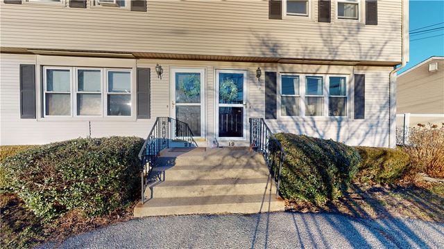 19 Pavilion Court, Cranston, RI 02920