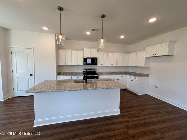 6069 E River Birch Road, Walls, MS 38680