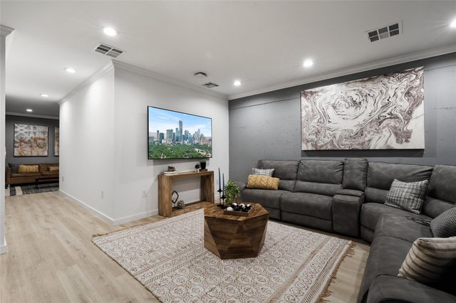 2214 Garden ST 2, Austin, TX 78702