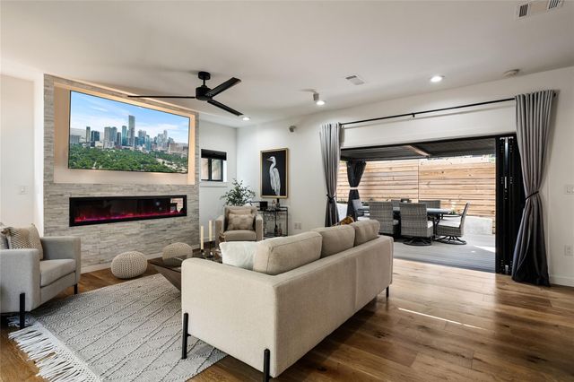 2214 Garden ST 2, Austin, TX 78702