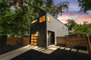 2214 Garden ST 2, Austin, TX 78702