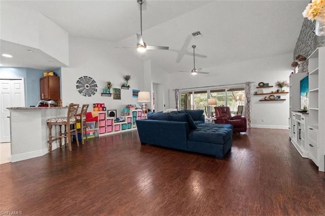 611 Cleveland AVE, Lehigh Acres, FL 33972