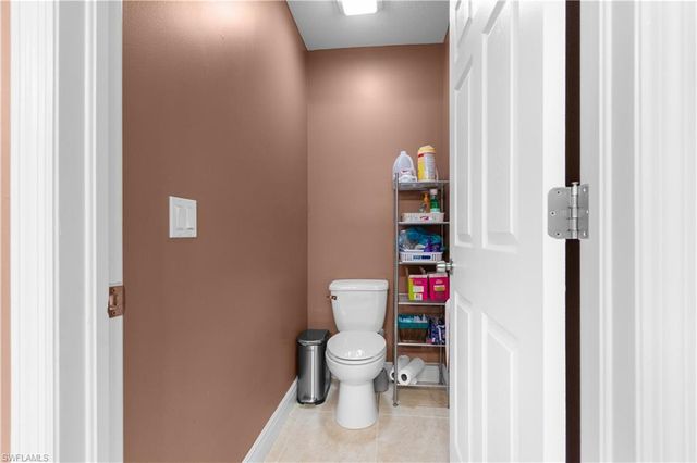 611 Cleveland AVE, Lehigh Acres, FL 33972