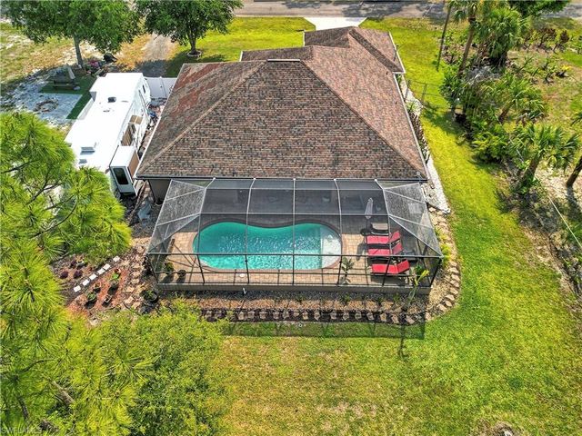 611 Cleveland AVE, Lehigh Acres, FL 33972