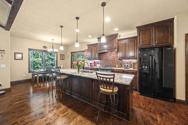 4218 Homewoods Drive, Little Flock, AR 72756