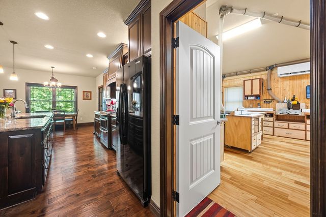 4218 Homewoods Drive, Little Flock, AR 72756