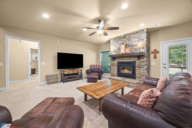 4218 Homewoods Drive, Little Flock, AR 72756