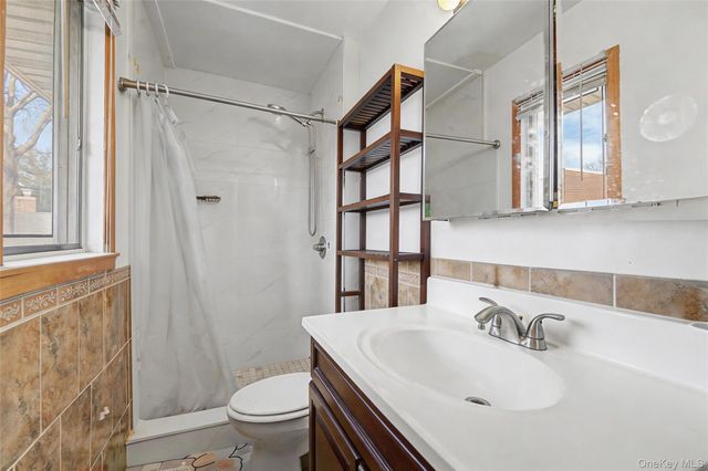 251-43 57th Avenue, Little Neck, NY 11362