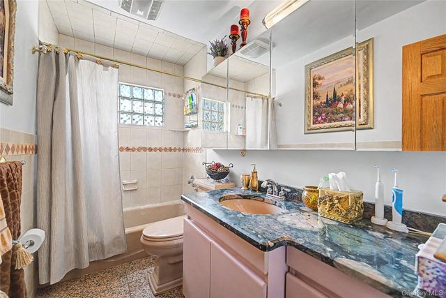 251-43 57th Avenue, Little Neck, NY 11362