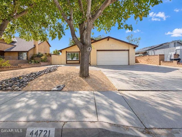 44721 Benald Street, Lancaster, CA 93535