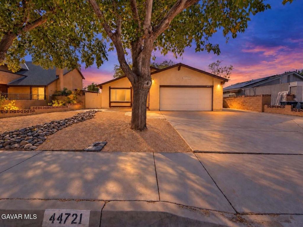 44721 Benald Street, Lancaster, CA 93535
