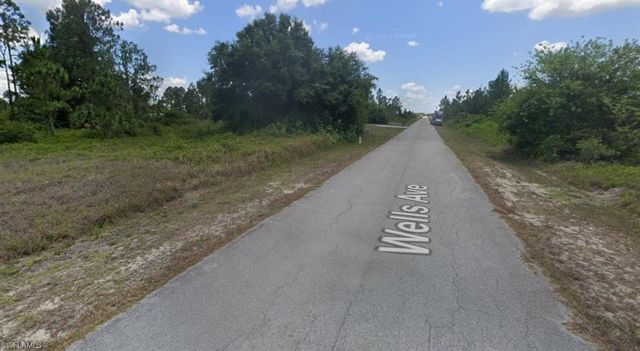 1913 Wells AVE, Lehigh Acres, FL 33972