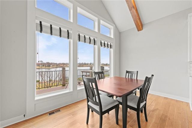 4313 Lakeshore Drive, Basehor, KS 66007