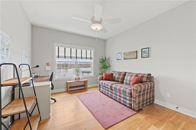 4313 Lakeshore Drive, Basehor, KS 66007