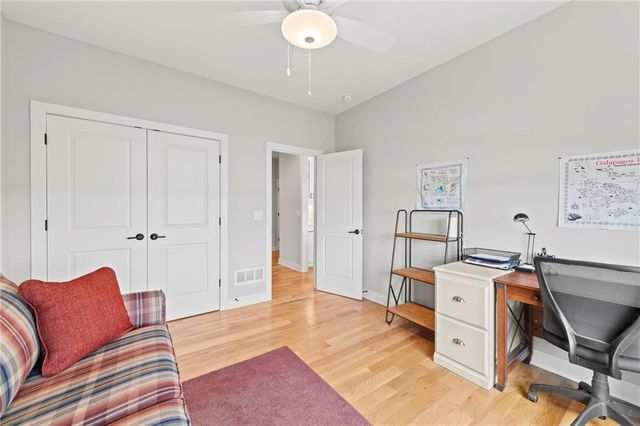 4313 Lakeshore Drive, Basehor, KS 66007