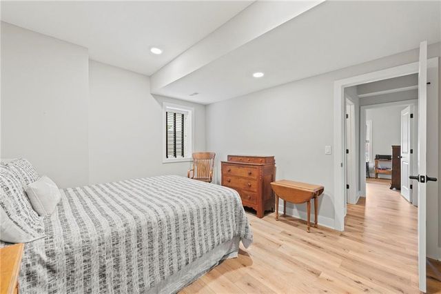 4313 Lakeshore Drive, Basehor, KS 66007