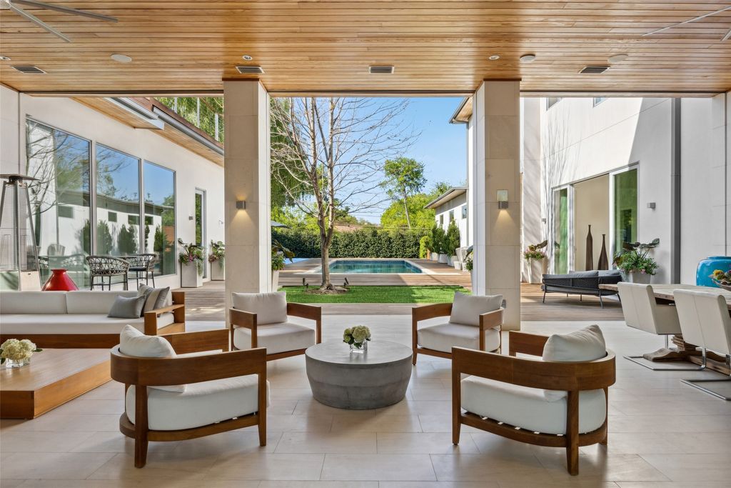 11565 E Ricks Circle, Dallas, TX 75230