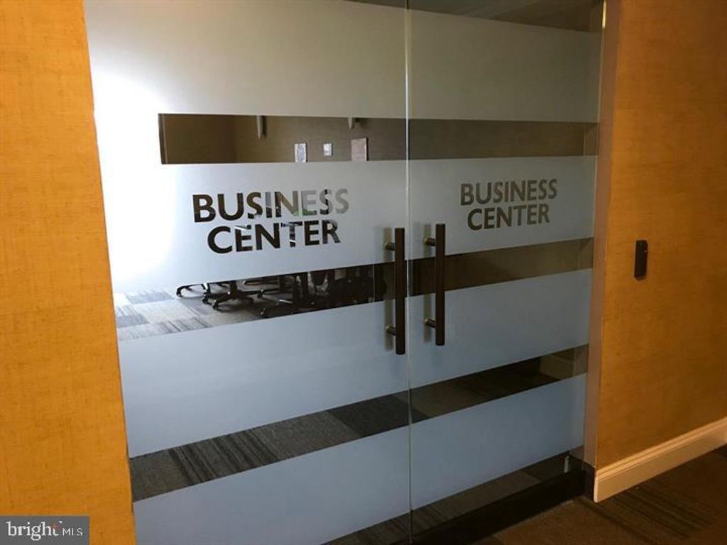 10101 GROSVENOR PL #214, Rockville, MD 20852