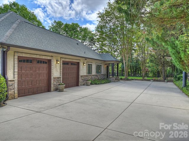 4330 Carmel Valley Road, Charlotte, NC 28226
