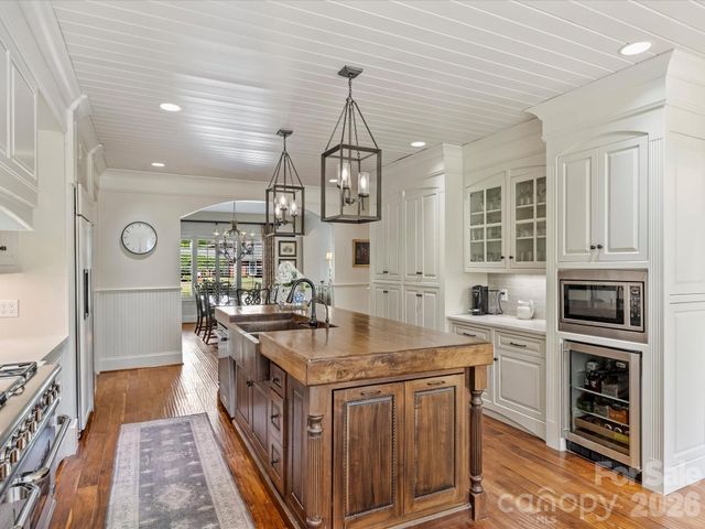 4330 Carmel Valley Road, Charlotte, NC 28226