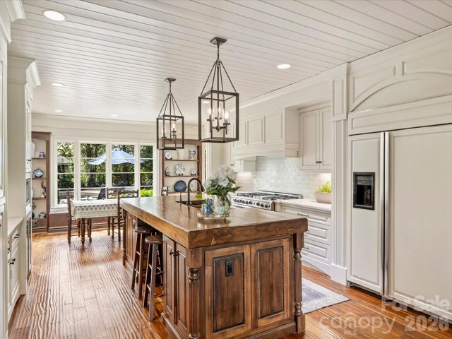 4330 Carmel Valley Road, Charlotte, NC 28226