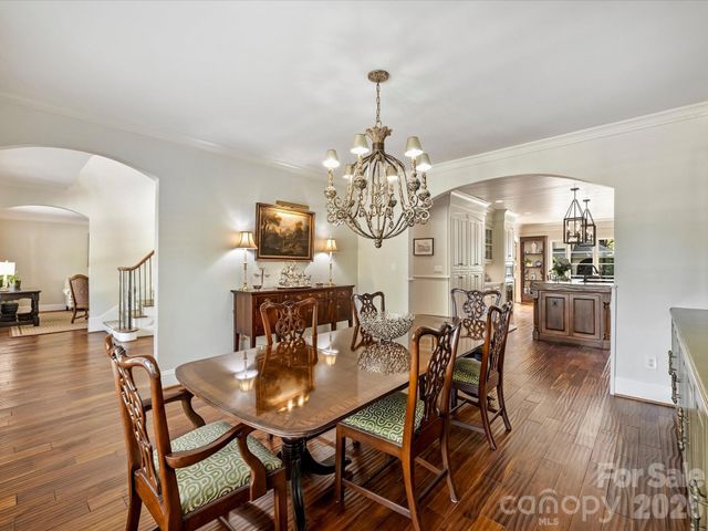 4330 Carmel Valley Road, Charlotte, NC 28226