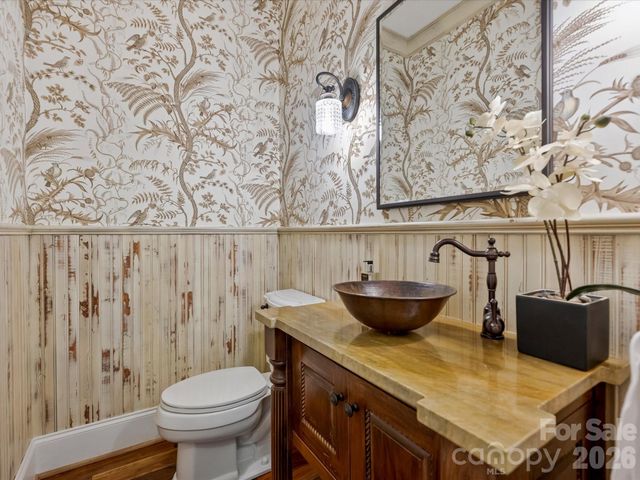 4330 Carmel Valley Road, Charlotte, NC 28226