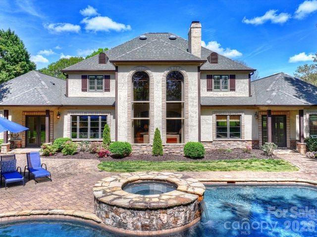 4330 Carmel Valley Road, Charlotte, NC 28226