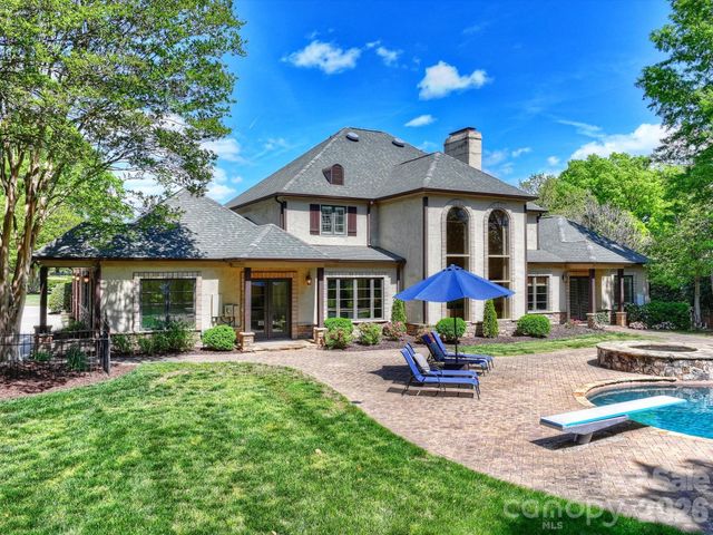 4330 Carmel Valley Road, Charlotte, NC 28226