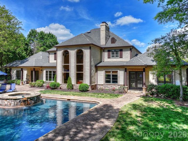 4330 Carmel Valley Road, Charlotte, NC 28226