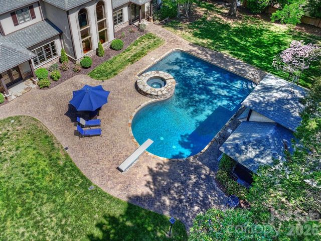 4330 Carmel Valley Road, Charlotte, NC 28226