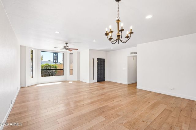 6716 E BEVERLY Lane, Scottsdale, AZ 85254