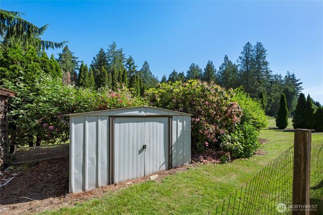 6978 Hannegan Road, Lynden, WA 98264