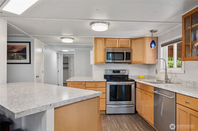 6978 Hannegan Road, Lynden, WA 98264