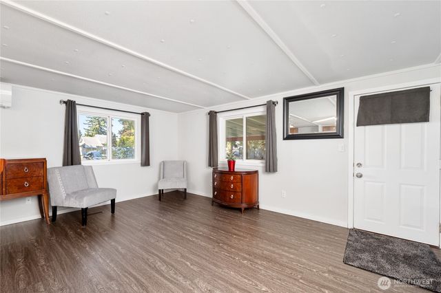 6978 Hannegan Road, Lynden, WA 98264
