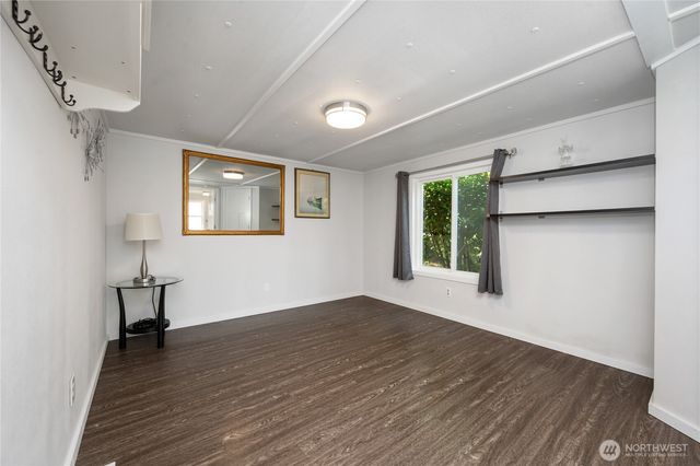 6978 Hannegan Road, Lynden, WA 98264
