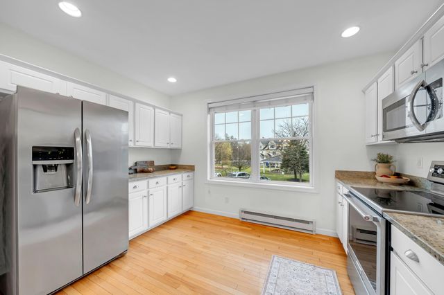 131 Court St Unit 17, Exeter, NH 03833