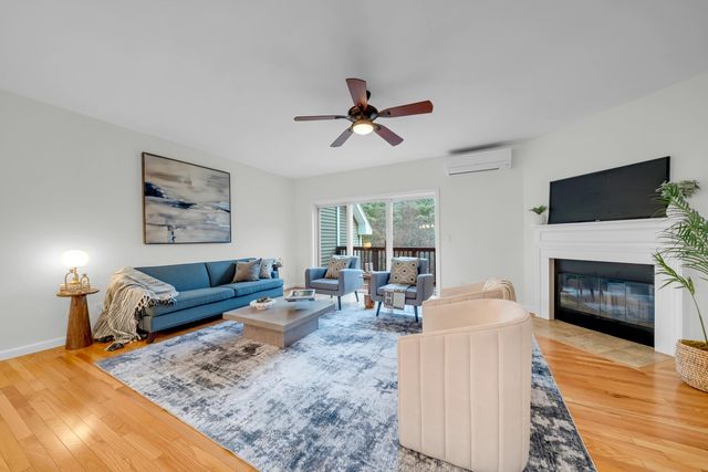 131 Court St Unit 17, Exeter, NH 03833