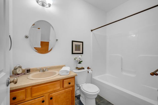 131 Court St Unit 17, Exeter, NH 03833