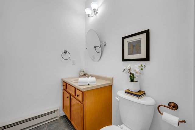 131 Court St Unit 17, Exeter, NH 03833