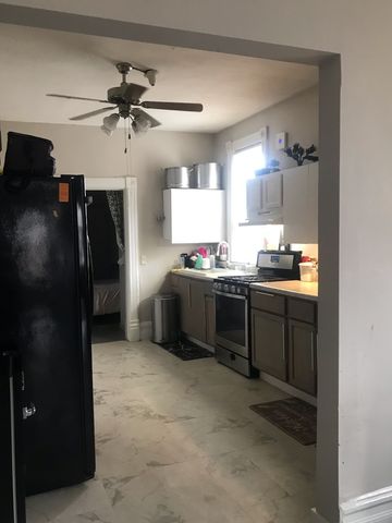 1852 W 17 Street, Chicago, IL 60608