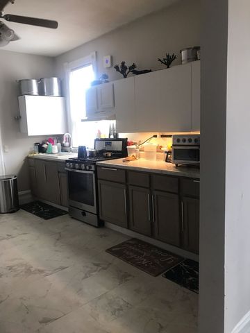 1852 W 17 Street, Chicago, IL 60608