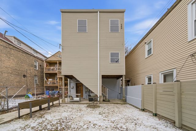 1852 W 17 Street, Chicago, IL 60608