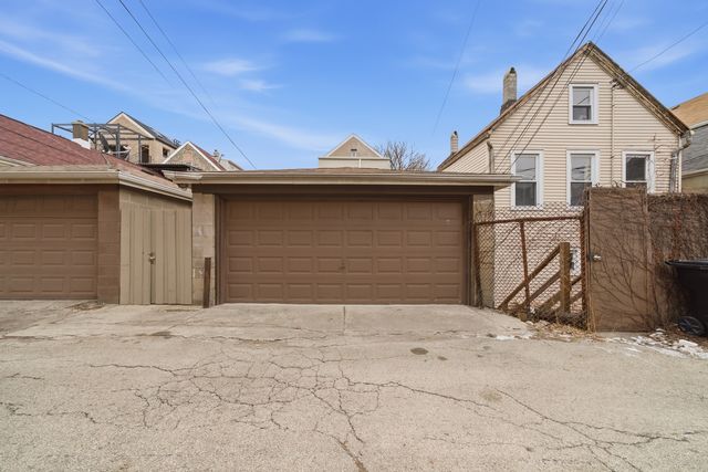 1852 W 17 Street, Chicago, IL 60608