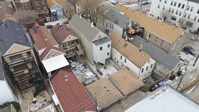 1852 W 17 Street, Chicago, IL 60608