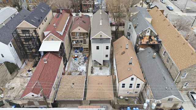 1852 W 17 Street, Chicago, IL 60608